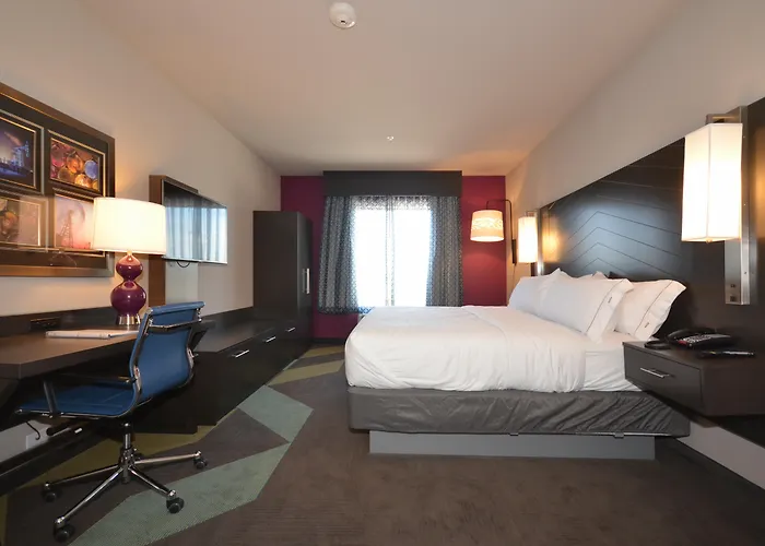 Holiday Inn Express & Suites Oklahoma City Mid - Arpt Area By Ihg