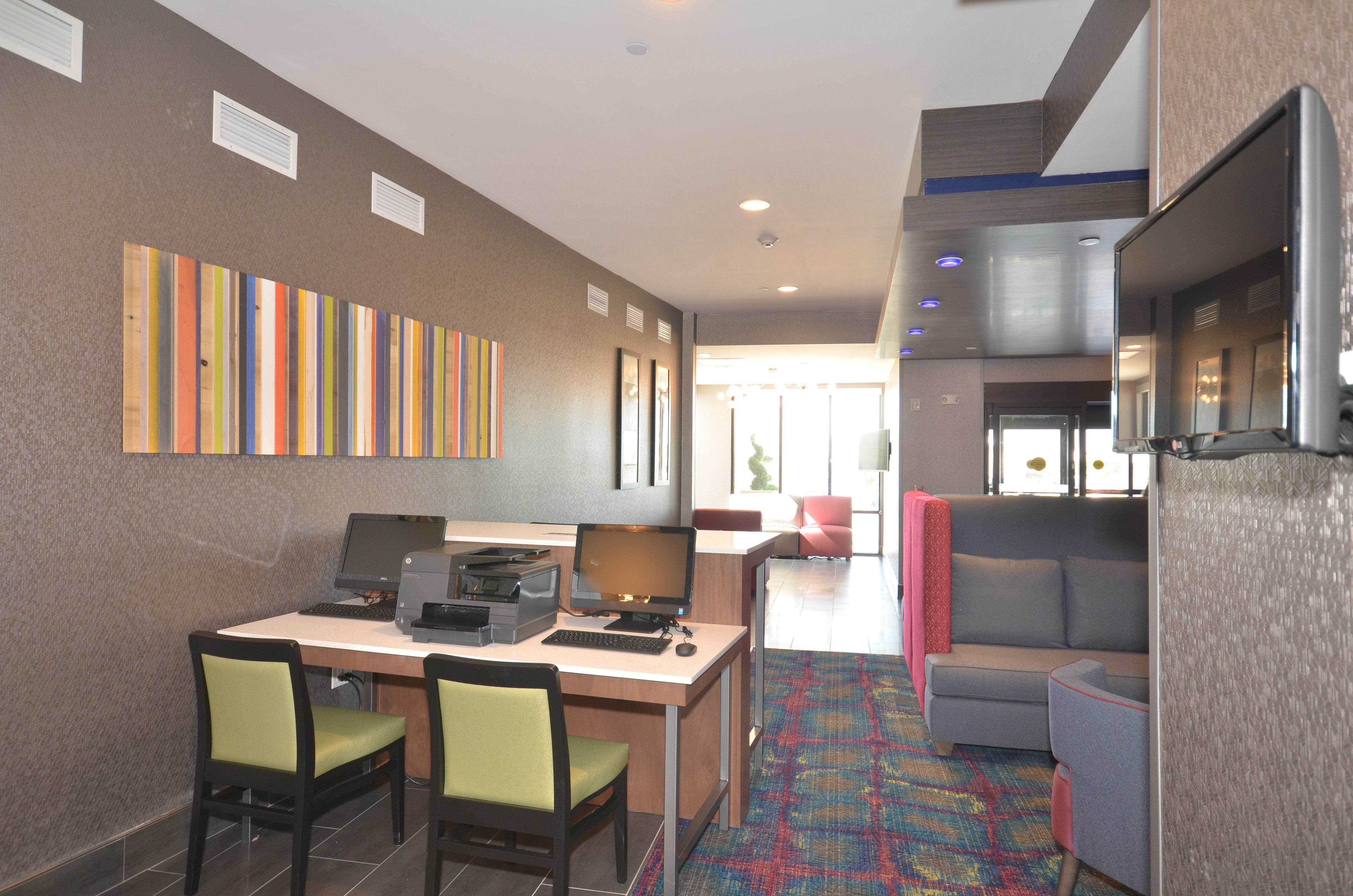 Hotel Holiday Express & Mid - Arpt Area By Ihg
